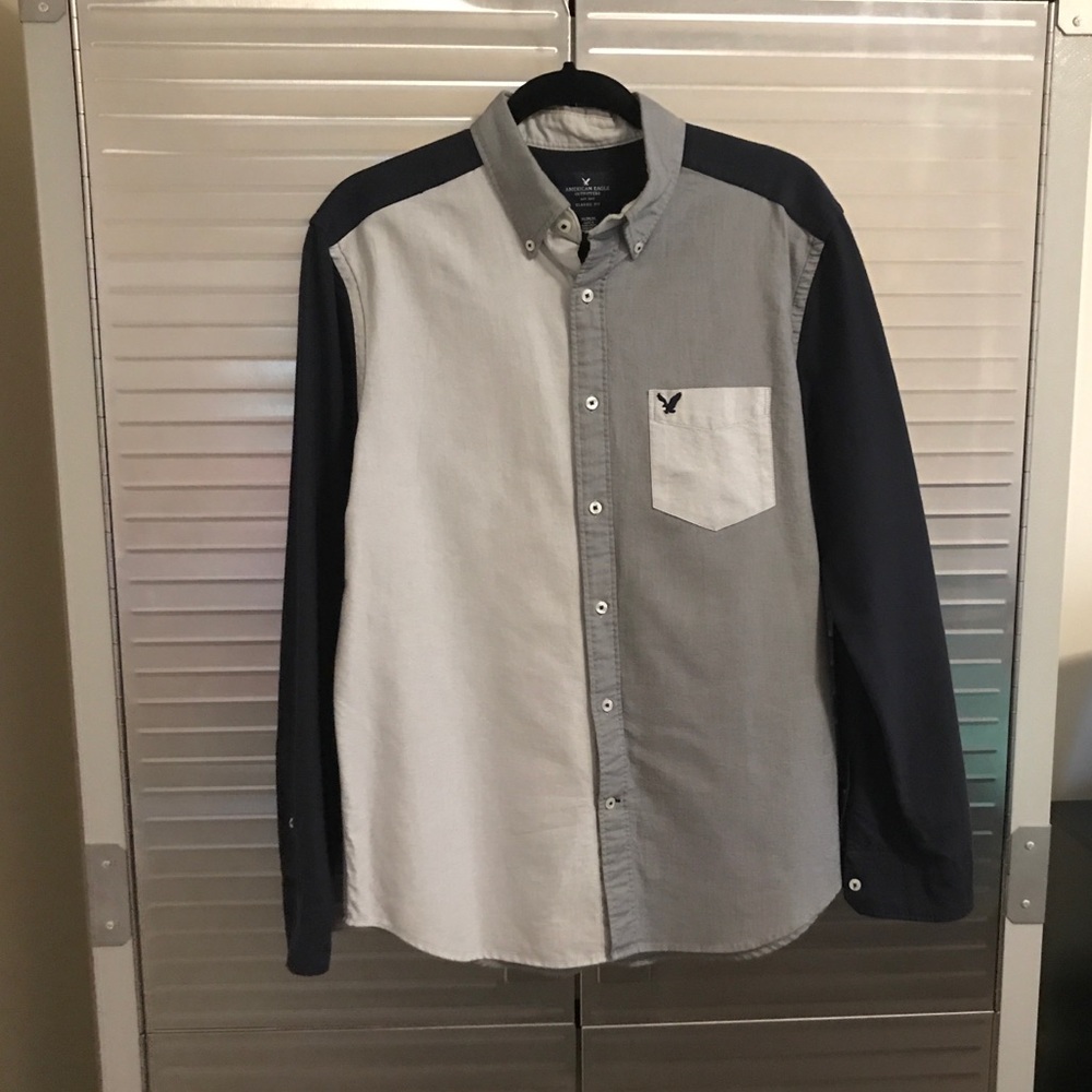 American Eagle blue blocked button down shirt